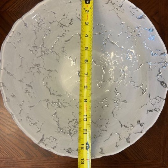 Vintage white and silver raised pedestal decorative bowl - Picture 4 of 5